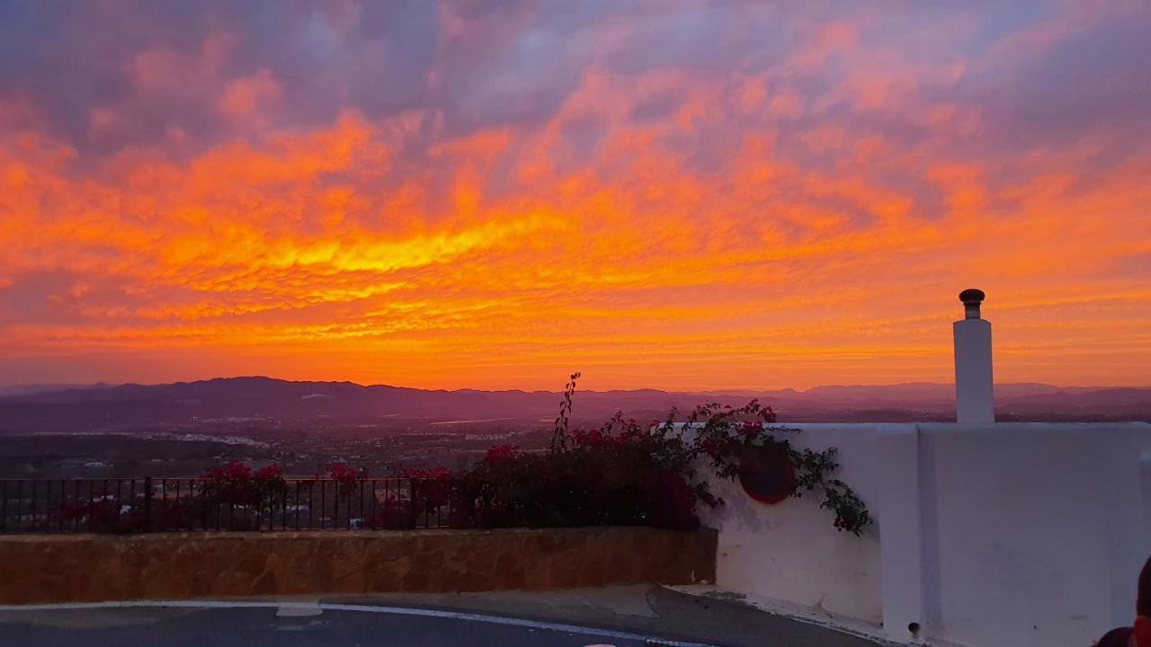 Casa Rainbow - Boutique Bed & Breakfast (Adults Only) Vista de los Angeles-Rumina Exterior foto